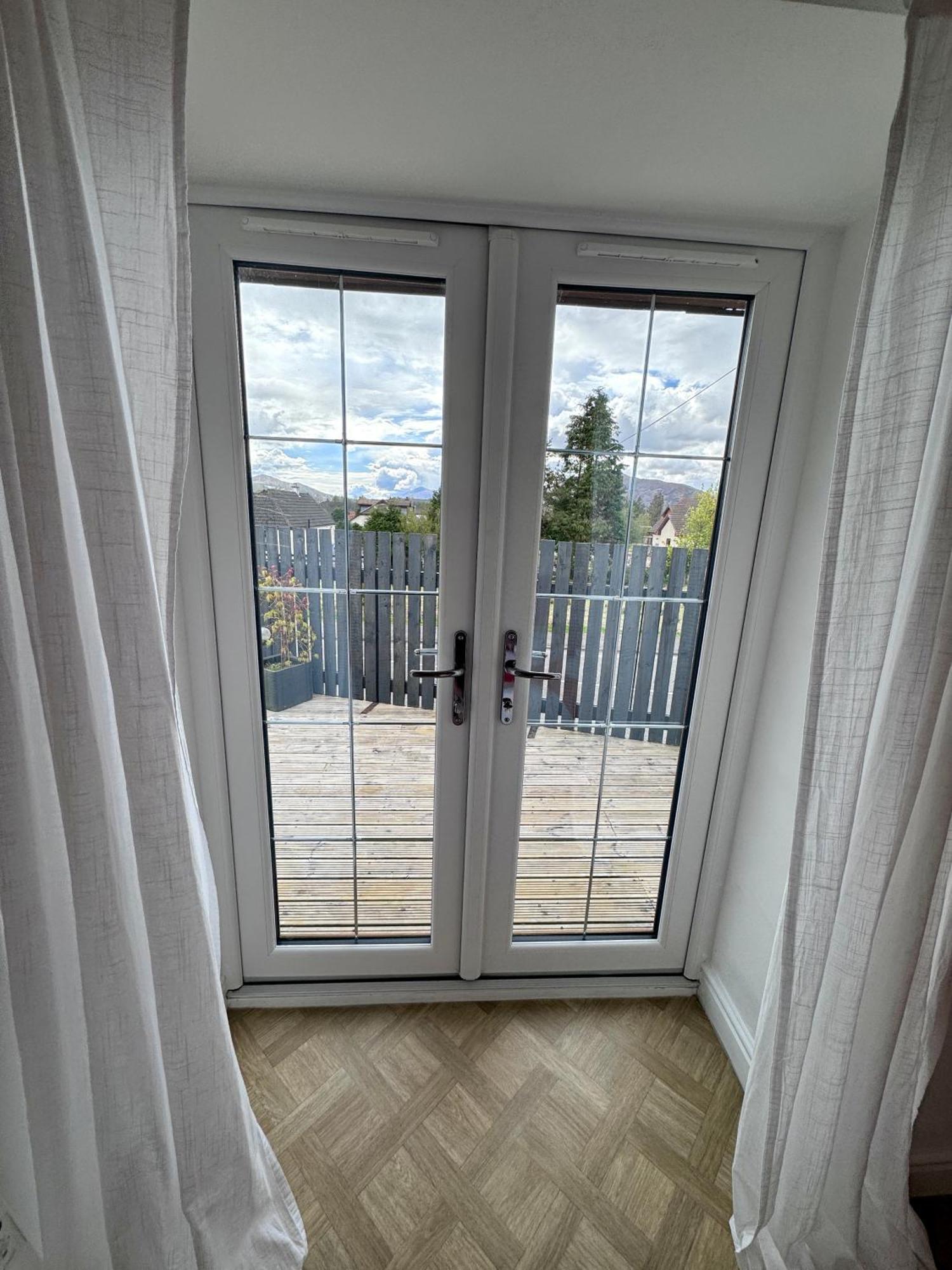 6 Sheraton Apartments Форт Уилям Екстериор снимка