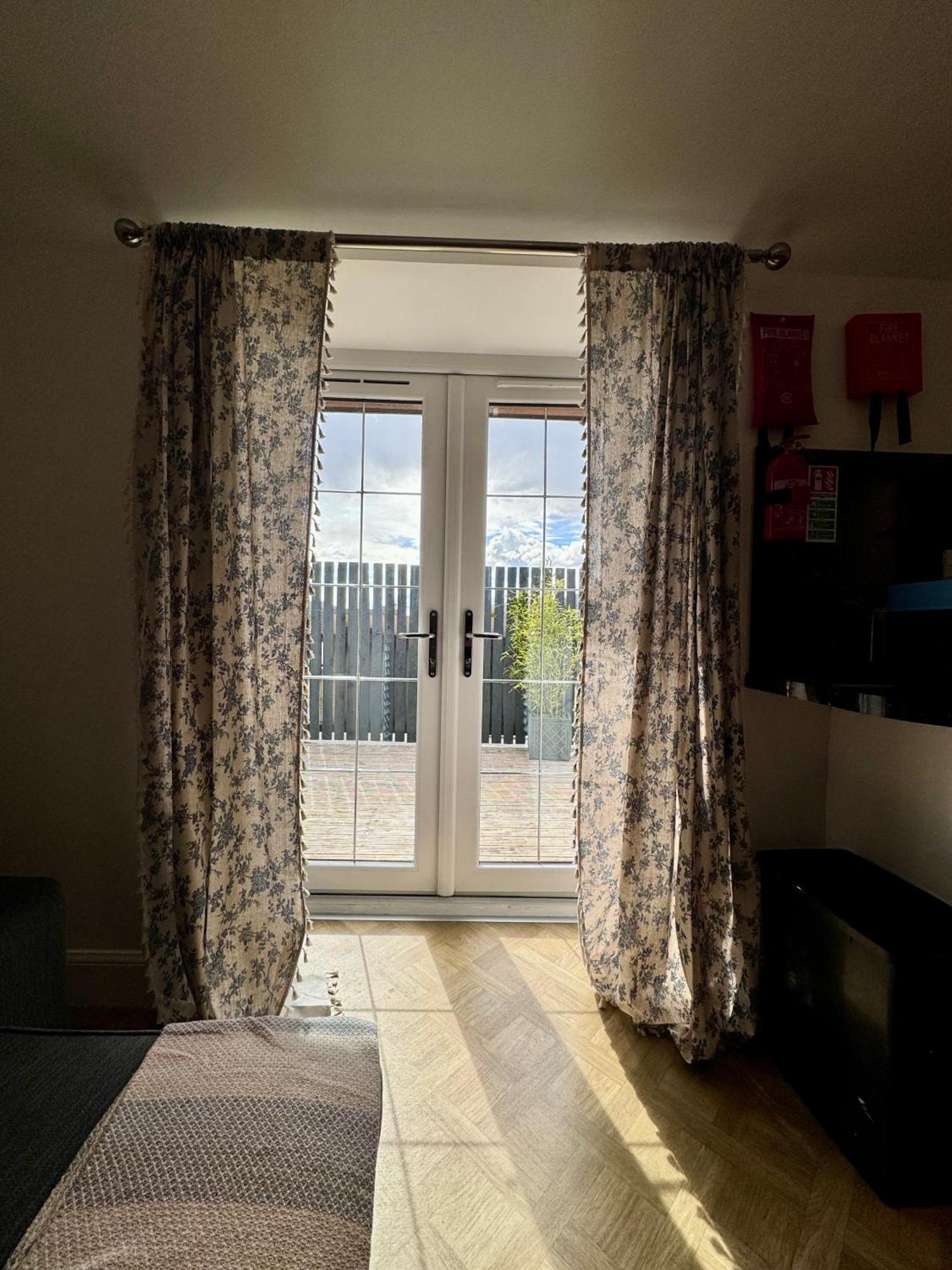 6 Sheraton Apartments Форт Уилям Екстериор снимка